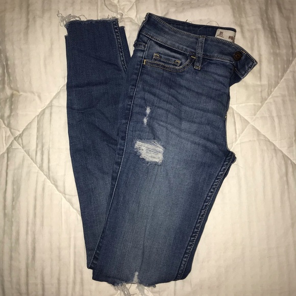 HOLLISTER LOW RISE JEANS - Picture 2 of 3